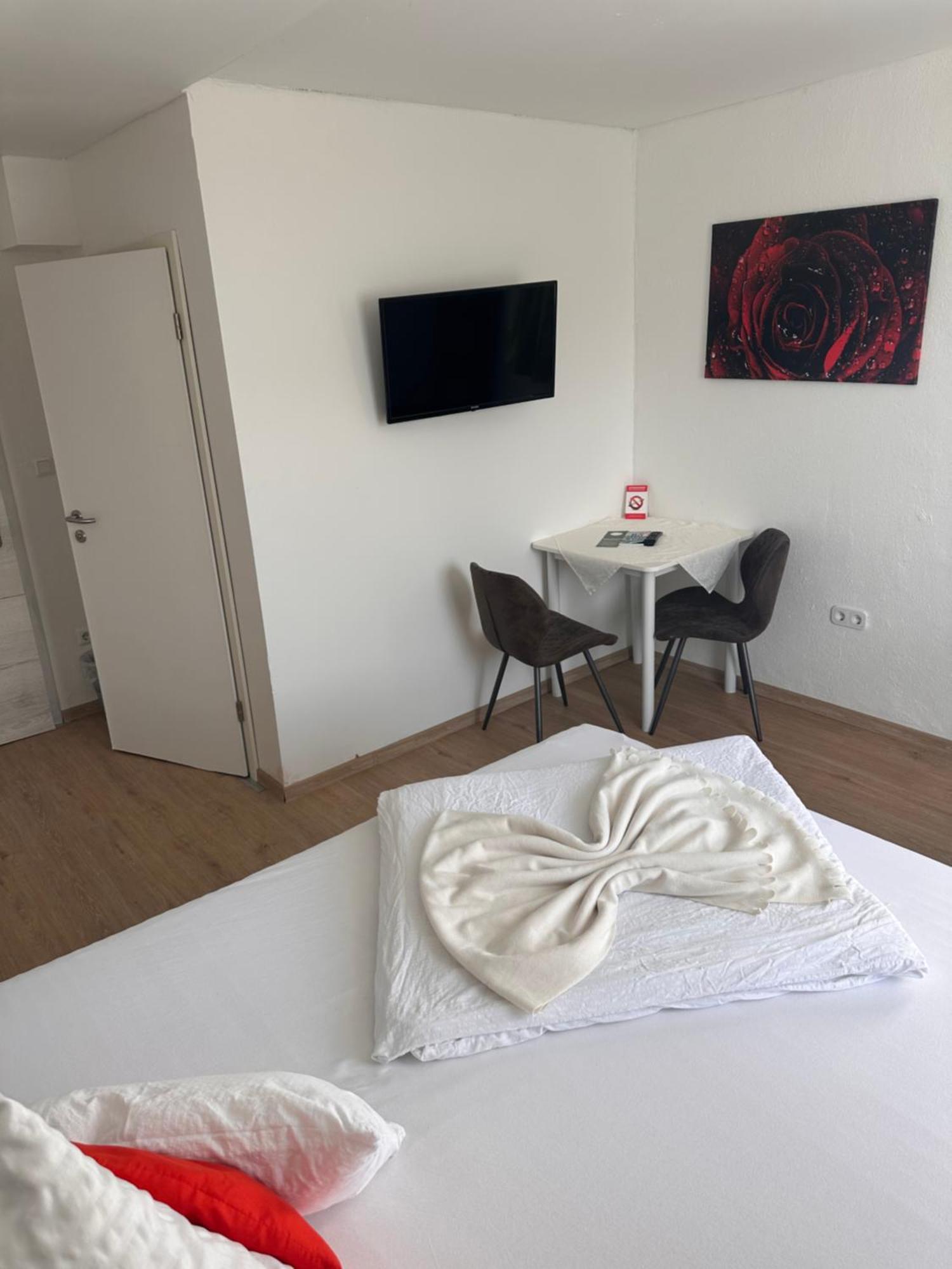 Gaestehaus Uezel Фридрихсхафен Экстерьер фото
